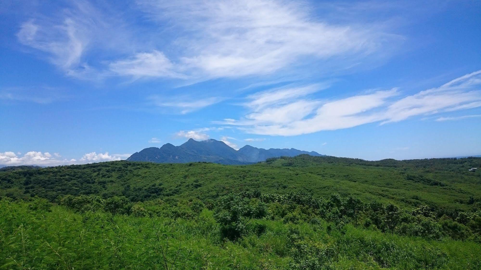 Апартаменты Happy Sun Taitung Экстерьер фото